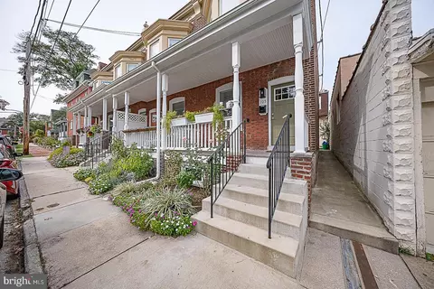105 W Franklin St, Media, PA 19063