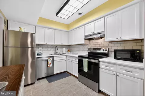 1300 Cable Hill Dr, Springfield, PA 19064 photo 4