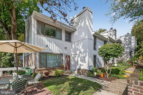 1300 Cable Hill Dr, Springfield, PA 19064