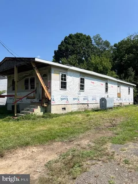 2305 Thomas Ave, Chichester, PA 19014