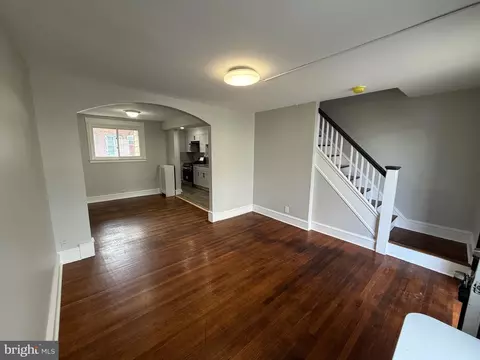 6948 Clinton Rd, Darby, PA 19082 photo 2