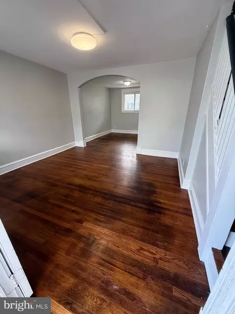 6948 Clinton Rd, Darby, PA 19082 photo 4