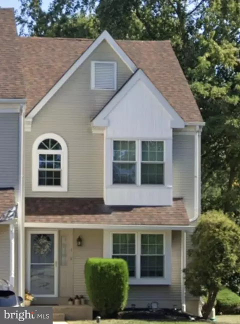 1 Victoria Dr, Aston, PA 19014