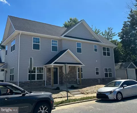 724 Woodlawn Ave, Collingdale, PA 19023