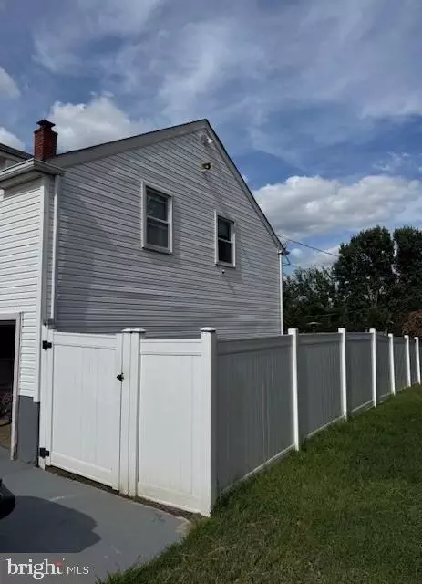 1355 Forrest St, Trainer, PA 19061 photo 6