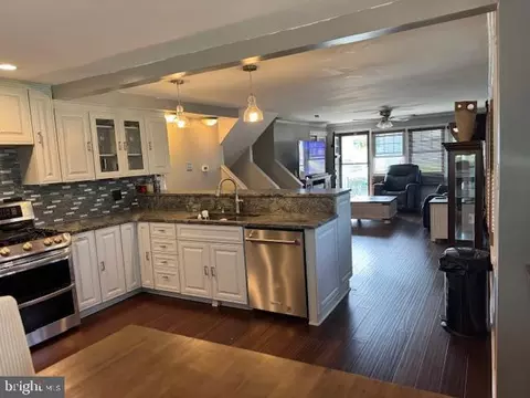 1355 Forrest St, Trainer, PA 19061 photo 15