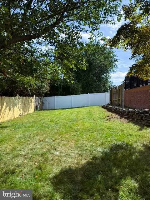 1355 Forrest St, Trainer, PA 19061 photo 8