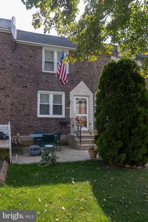 5208 Fairhaven Rd, Clifton Heights, PA 19018