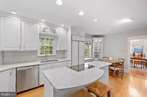 Kitchen - 520 Brookside Ave, Wayne, PA 19087 photo 2 of 4