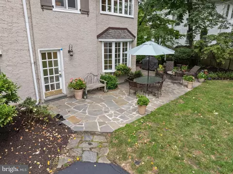 Exterior - 520 Brookside Ave, Wayne, PA 19087 photo 5 of 10