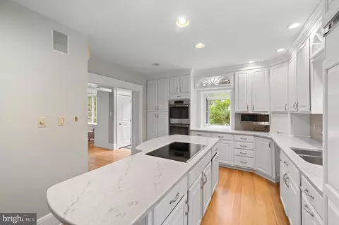 Kitchen - 520 Brookside Ave, Wayne, PA 19087 photo 4 of 4