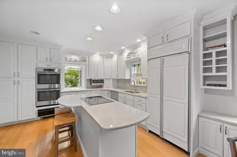 Kitchen - 520 Brookside Ave, Wayne, PA 19087 photo 3 of 4