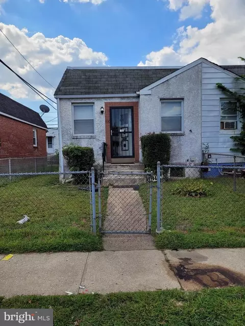 930 Pine Rd, Sharon Hill, PA 19079