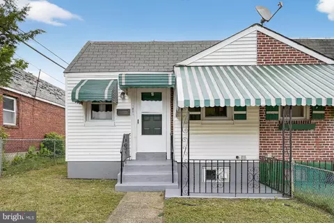 1001 Burnside Rd, Sharon Hill, PA 19079