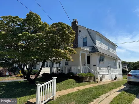 650 9th Ave, Prospect Park, PA 19076