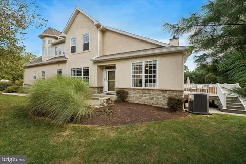 36 Old Barn Dr, West Chester, PA 19382