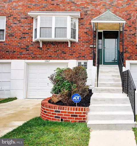 1367 Adair Rd, Brookhaven, PA 19015