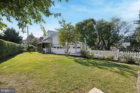 Exterior - 217 Windsor Ave, Darby, PA 19082 photo 5 of 8
