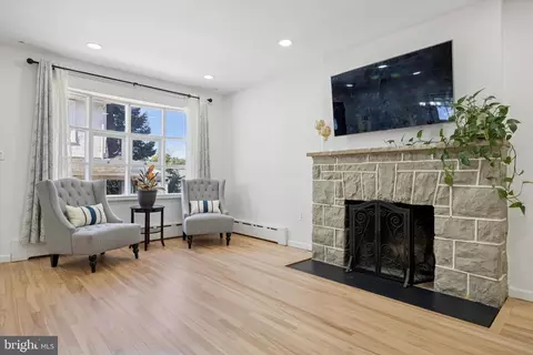 Living - 217 Windsor Ave, Darby, PA 19082 photo 3 of 3