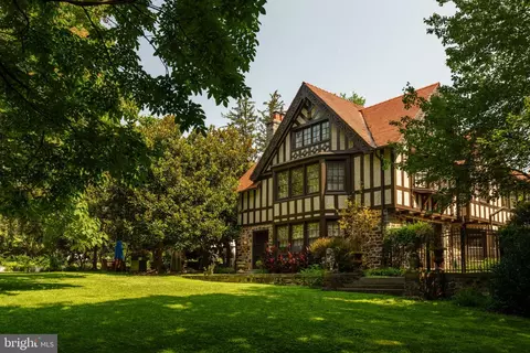 408 Barbara Ln, Bryn Mawr, PA 19010