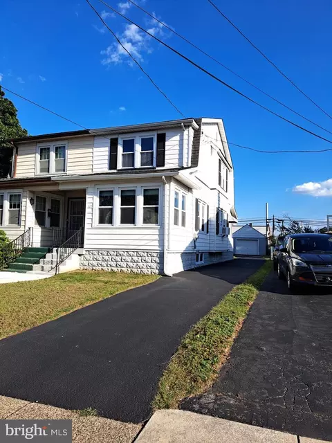 125 N Scott Ave, Glenolden, PA 19036