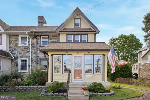 7220 Linwood Ave, Darby, PA 19082