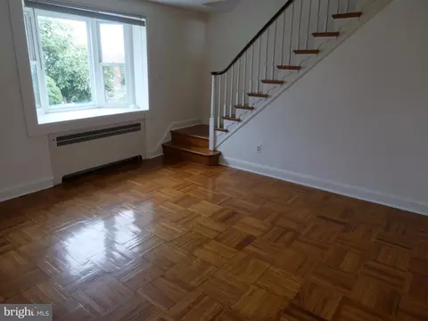 105 Academy Ln, Darby, PA 19082 photo 4