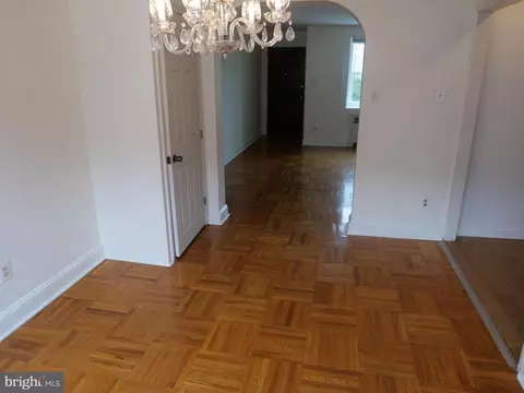 105 Academy Ln, Darby, PA 19082 photo 8