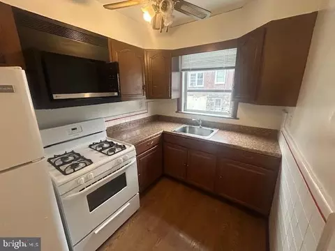 105 Academy Ln, Darby, PA 19082 photo 10
