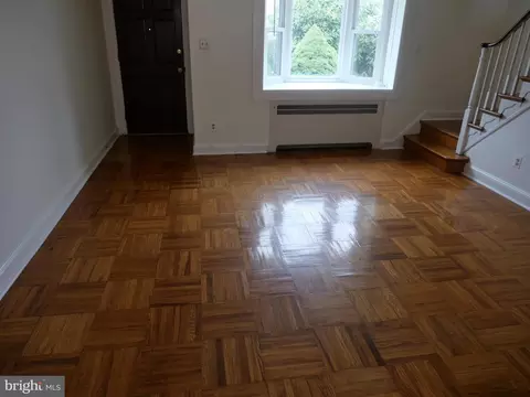 105 Academy Ln, Darby, PA 19082 photo 5