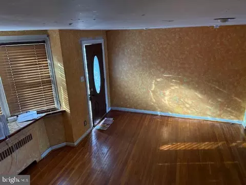 Living - 337 Copley Rd, Darby, PA 19082 photo 1 of 2