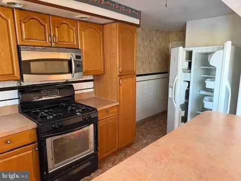 Kitchen - 337 Copley Rd, Darby, PA 19082 photo 1 of 1