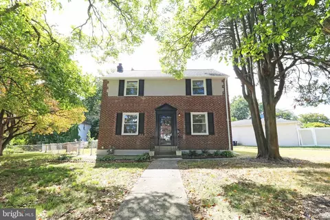 1016 Lamb Rd, Secane, PA 19018
