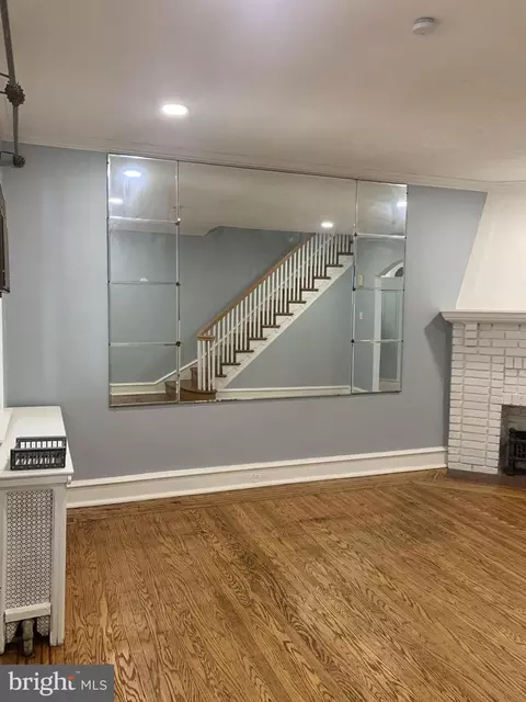 Living - 212 Huntley Rd, Darby, PA 19082 photo 1 of 1