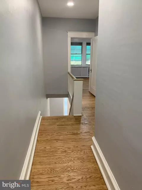 Entry Way - 212 Huntley Rd, Darby, PA 19082 photo 4 of 6