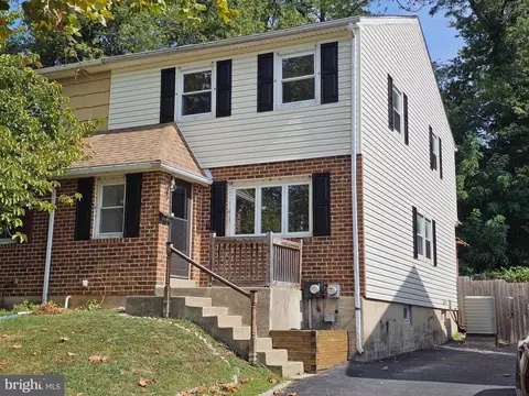 1421 Bradley St, Marcus Hook, PA 19061