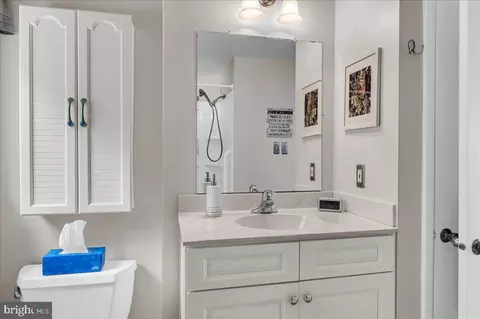 Bath - 2575 W Colonial Dr, Boothwyn, PA 19061 photo 5 of 5