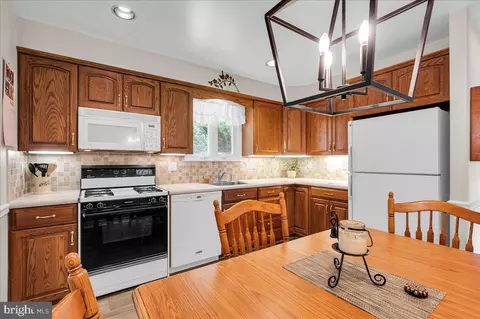 Kitchen - 2575 W Colonial Dr, Boothwyn, PA 19061 photo 1 of 2