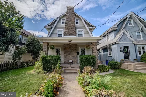 162 S Eagle Rd, Havertown, PA 19083