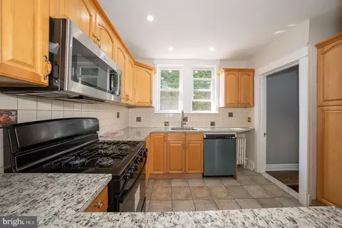 522 Alexander Ave, Drexel Hill, PA 19026