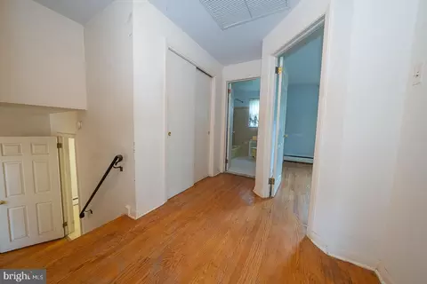 Entry Way - 341 Rockland Rd, Wayne, PA 19087 photo 10 of 13