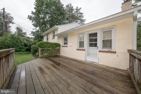 Exterior - 341 Rockland Rd, Wayne, PA 19087 photo 6 of 8