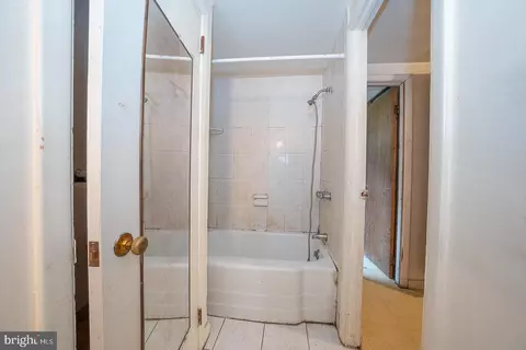 Entry Way - 341 Rockland Rd, Wayne, PA 19087 photo 12 of 13