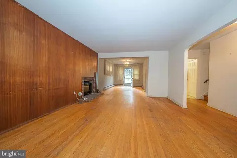 Living - 341 Rockland Rd, Wayne, PA 19087 photo 2 of 6
