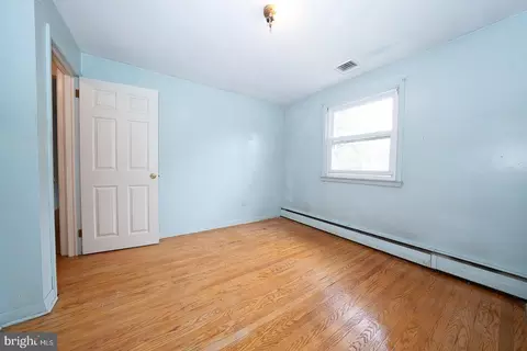 Entry Way - 341 Rockland Rd, Wayne, PA 19087 photo 9 of 13