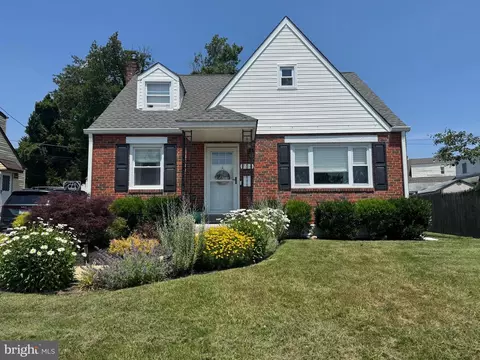 734 Brooke Cir, Morton, PA 19070