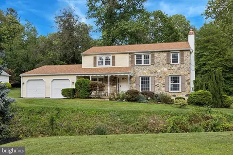 810 Harvey Rd, Wallingford, PA 19086