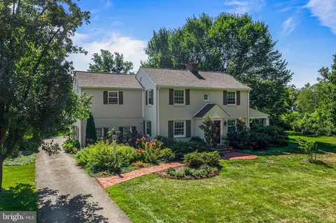 219 S Ithan Ave, Bryn Mawr, PA 19010
