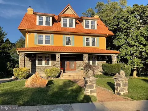333 Riverview Ave, Drexel Hill, PA 19026