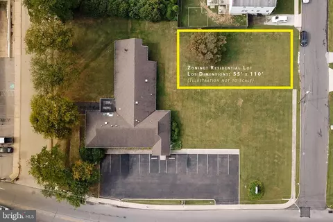 1828 5th Ave, Folsom, PA 19033